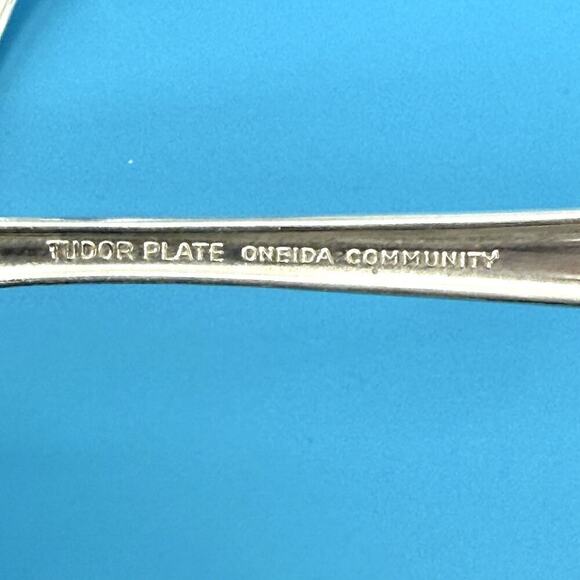 Oneida Community Tudor Plate 1946 Queen Bess II Set of 6 Salad Forks Silverplate - Picture 6 of 7